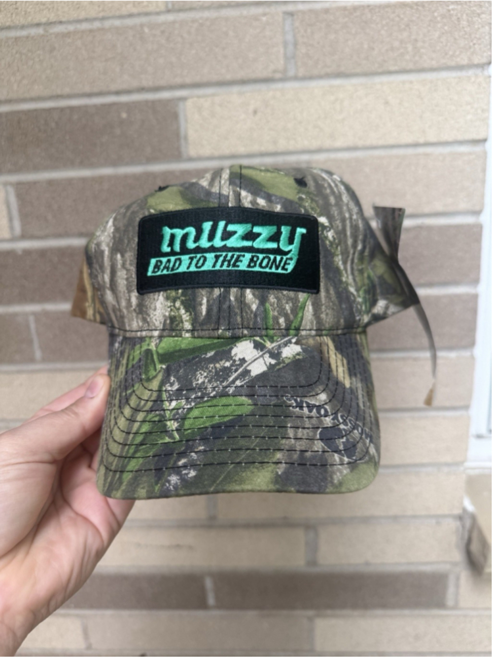 NWT Muzzy Bad To The Bone Realtree Camo Hat Embroidered Outdoors Bowfishing